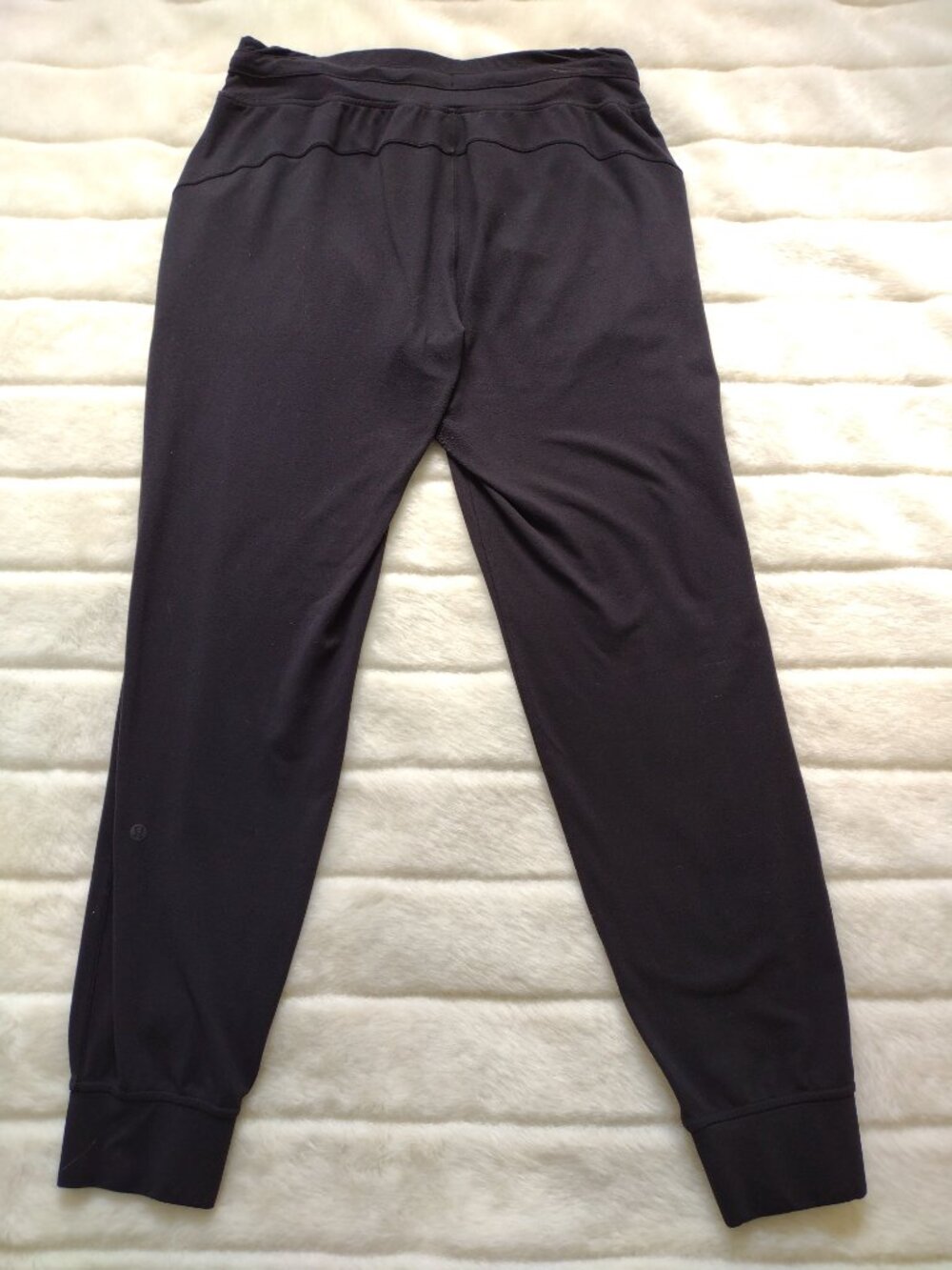 Lululemon Women's Sweat Pants Black Size 10 Nylon Lycra - Picture 2 of 5